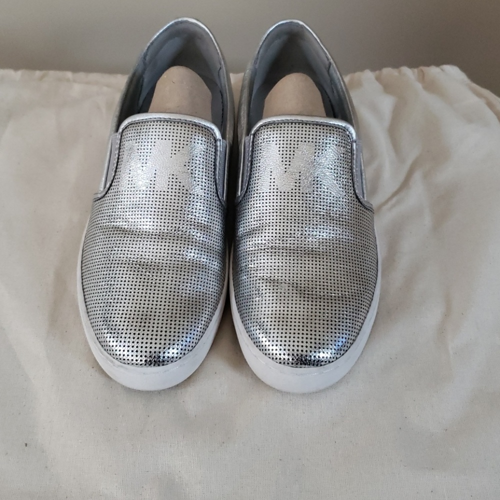 MK SLIP ONS